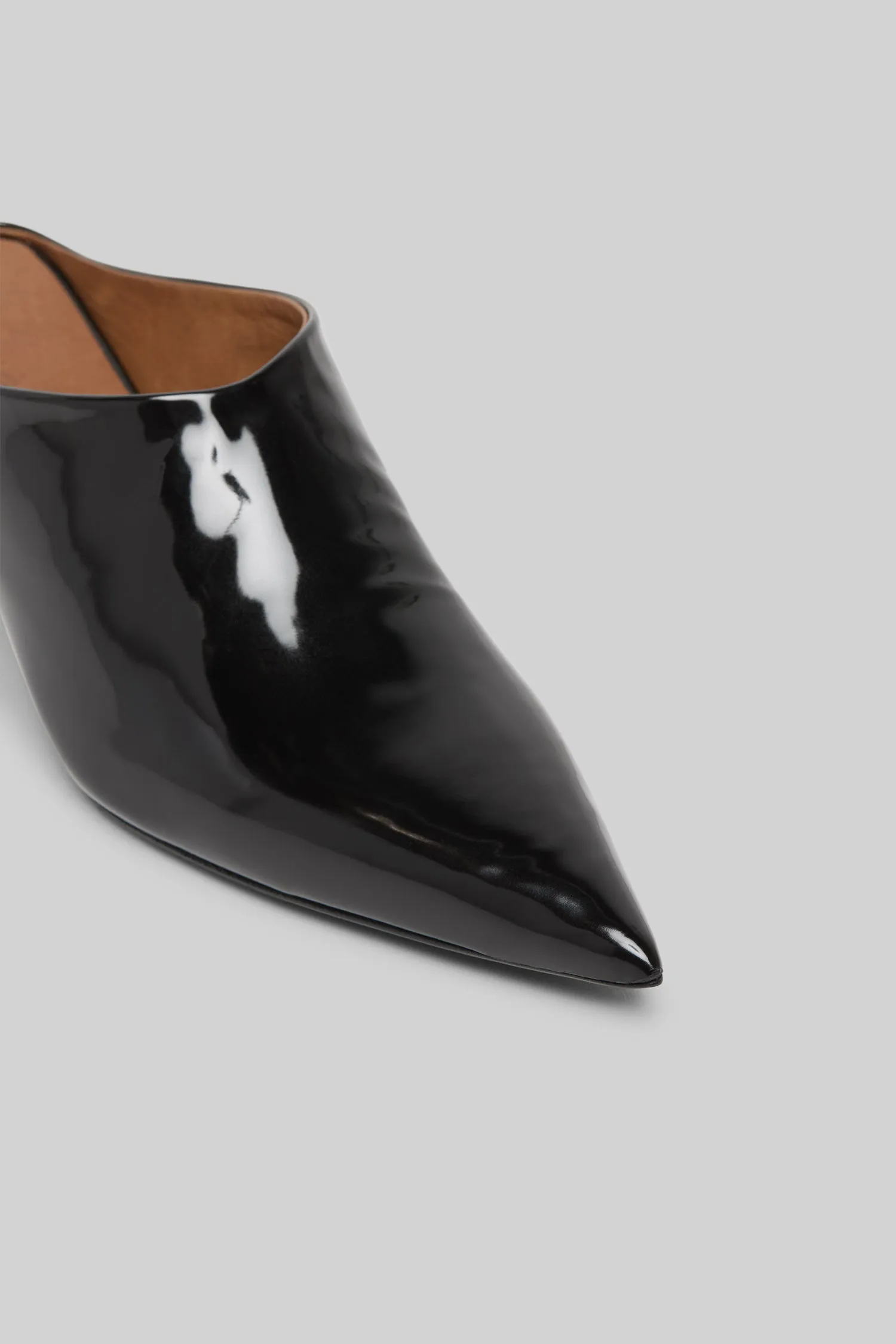 Aculeo Leather Mule in Black
