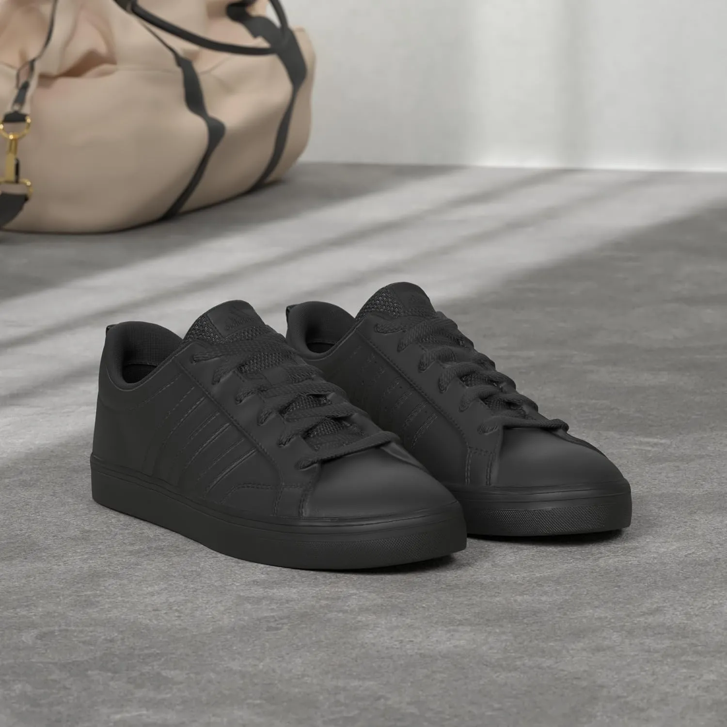 adidas Men's Sneaker