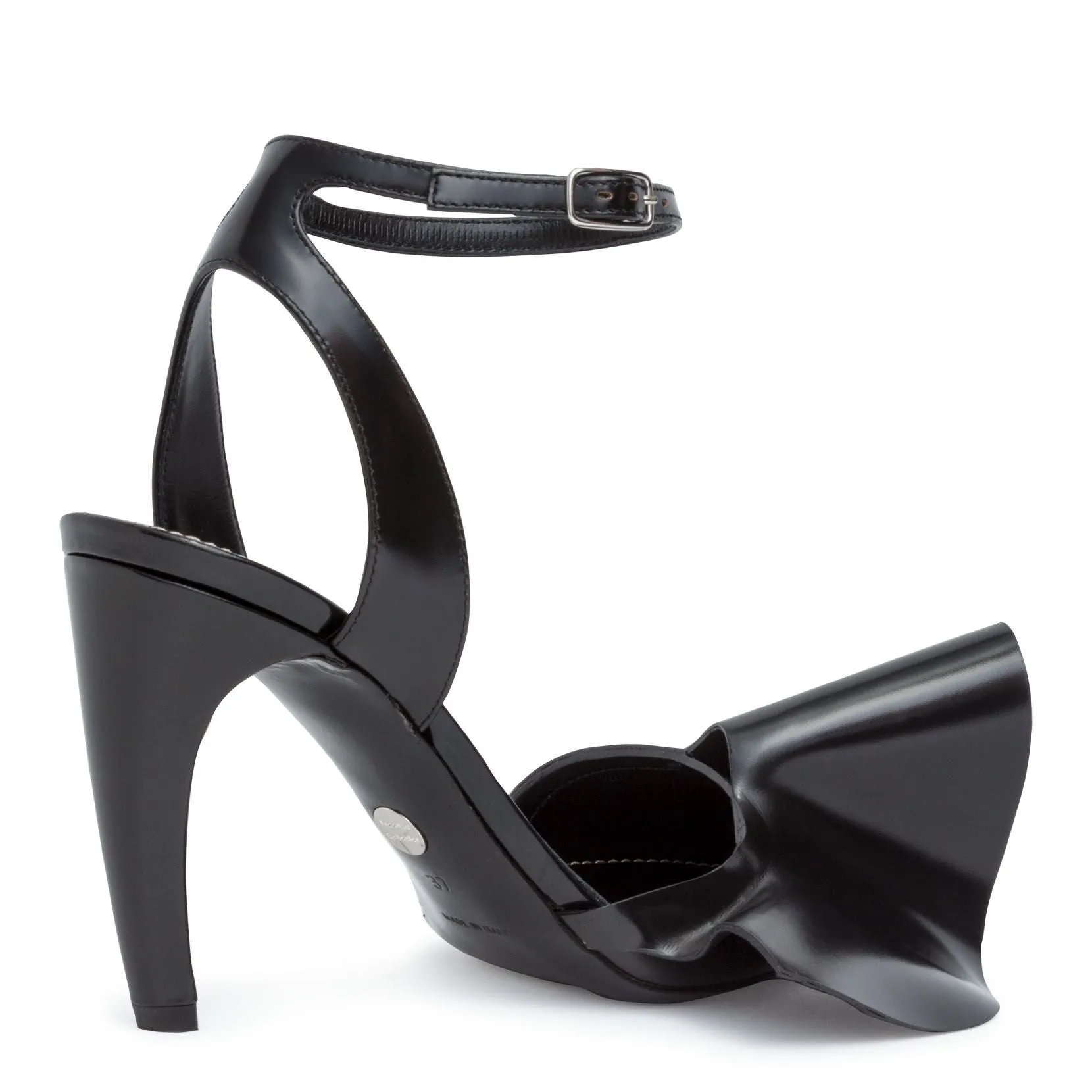 Black ruffled 90 pumps