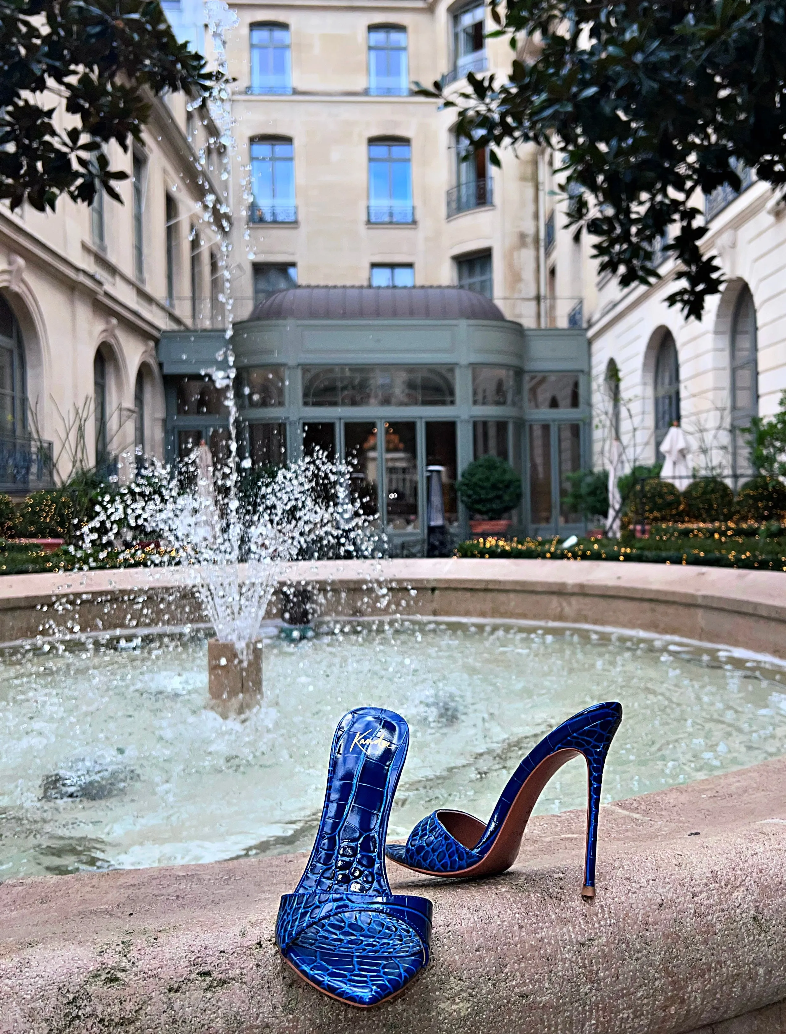 BLEU NUIT GLOSSY CROC MULE