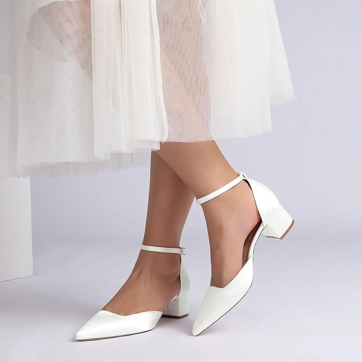 Bridal Shoes Ankle Strap Wedding Sandals Pointy Toe Block Heel Dressy Shoes Pump Heels for Women Closed Toe Elegant Bride Heel Beach
