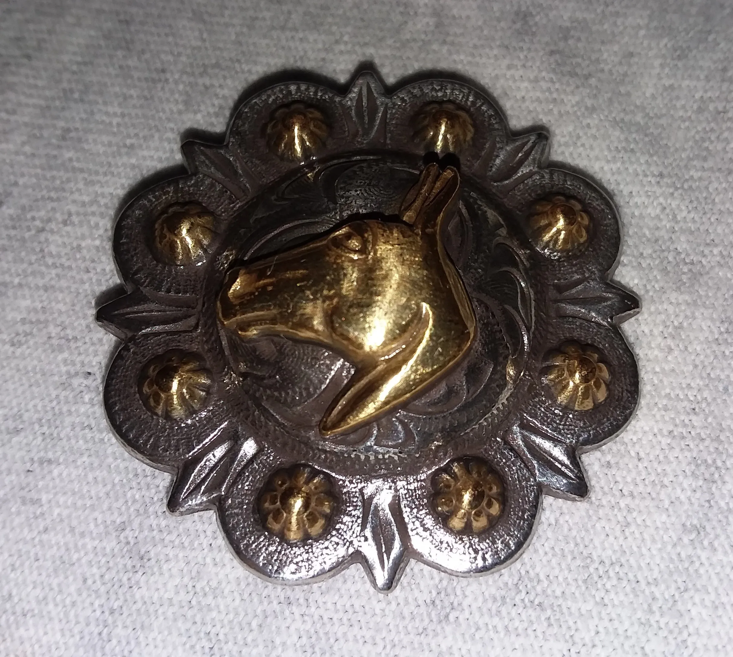 Concho - Mule Head Gold on Silver