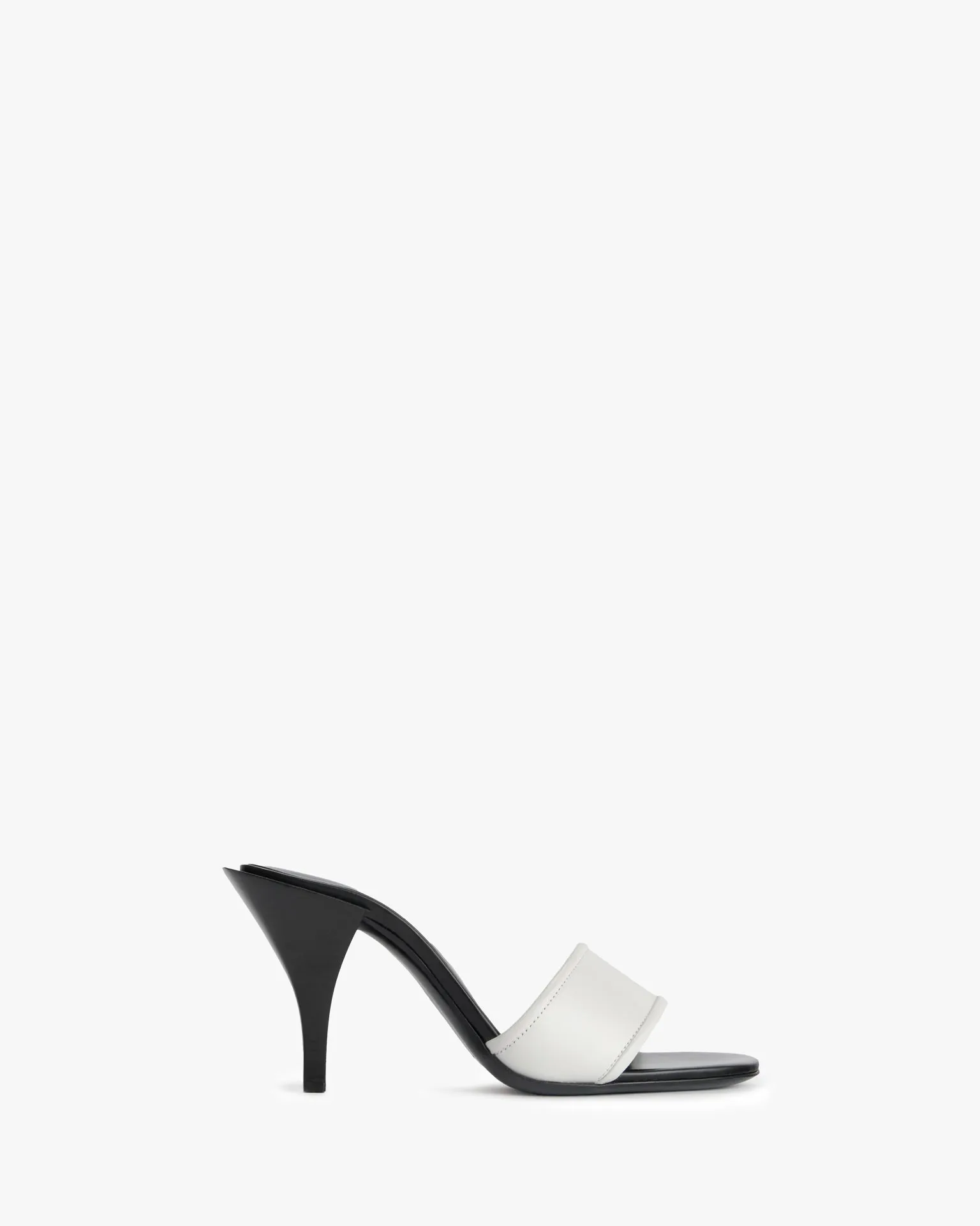 Drive in White and Black Leather