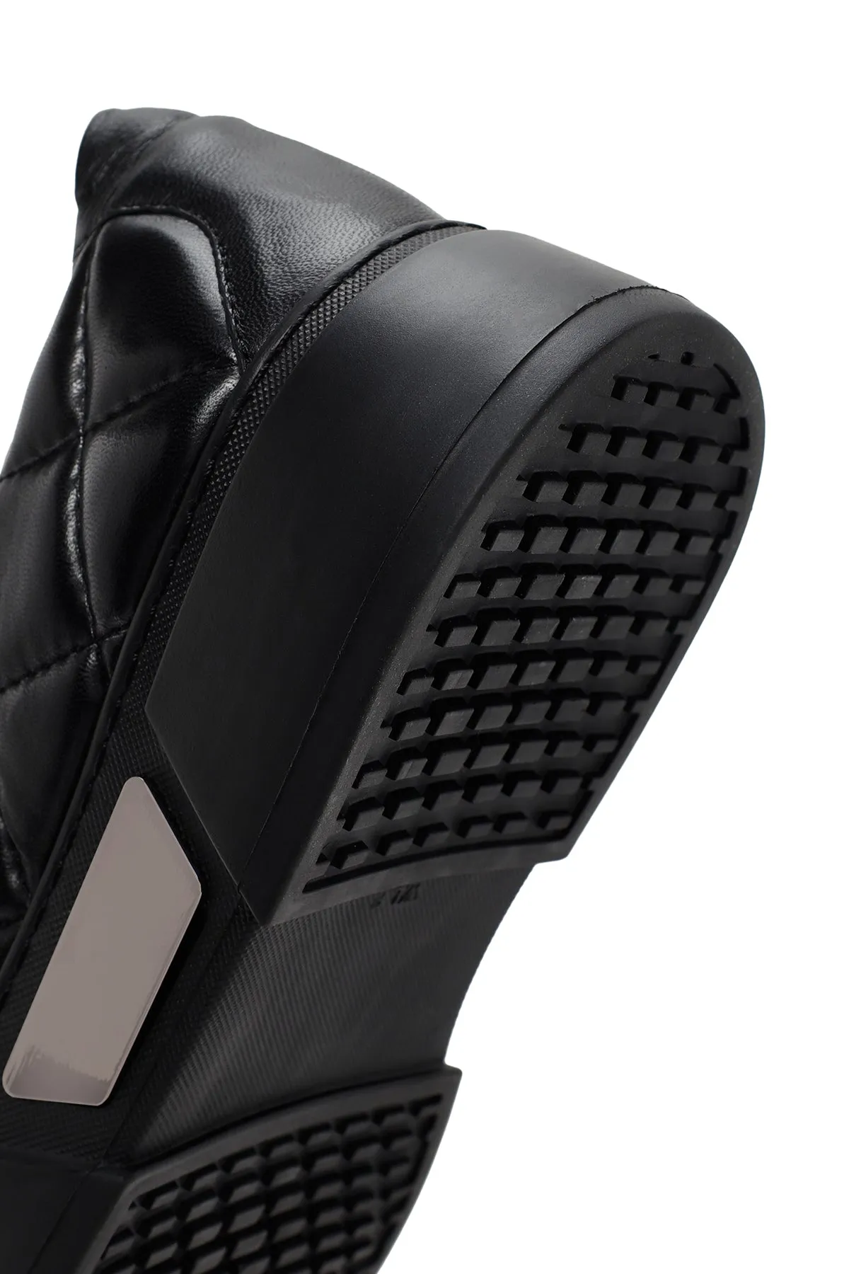 Erkek Siyah Bağcıklı Kapitone Deri Casual Sneaker