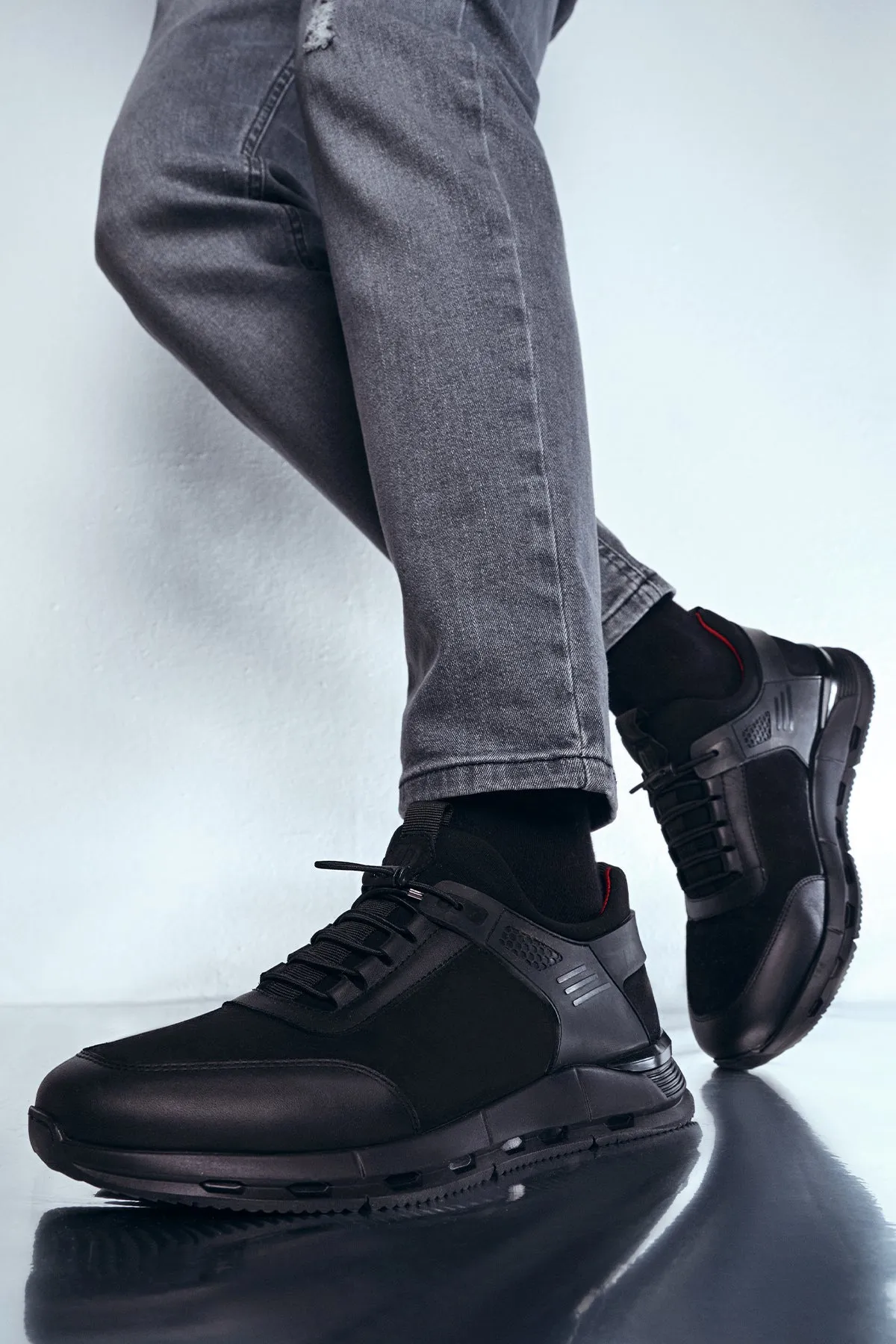 Erkek Siyah Bağcıklı Nubuk Deri Sneaker