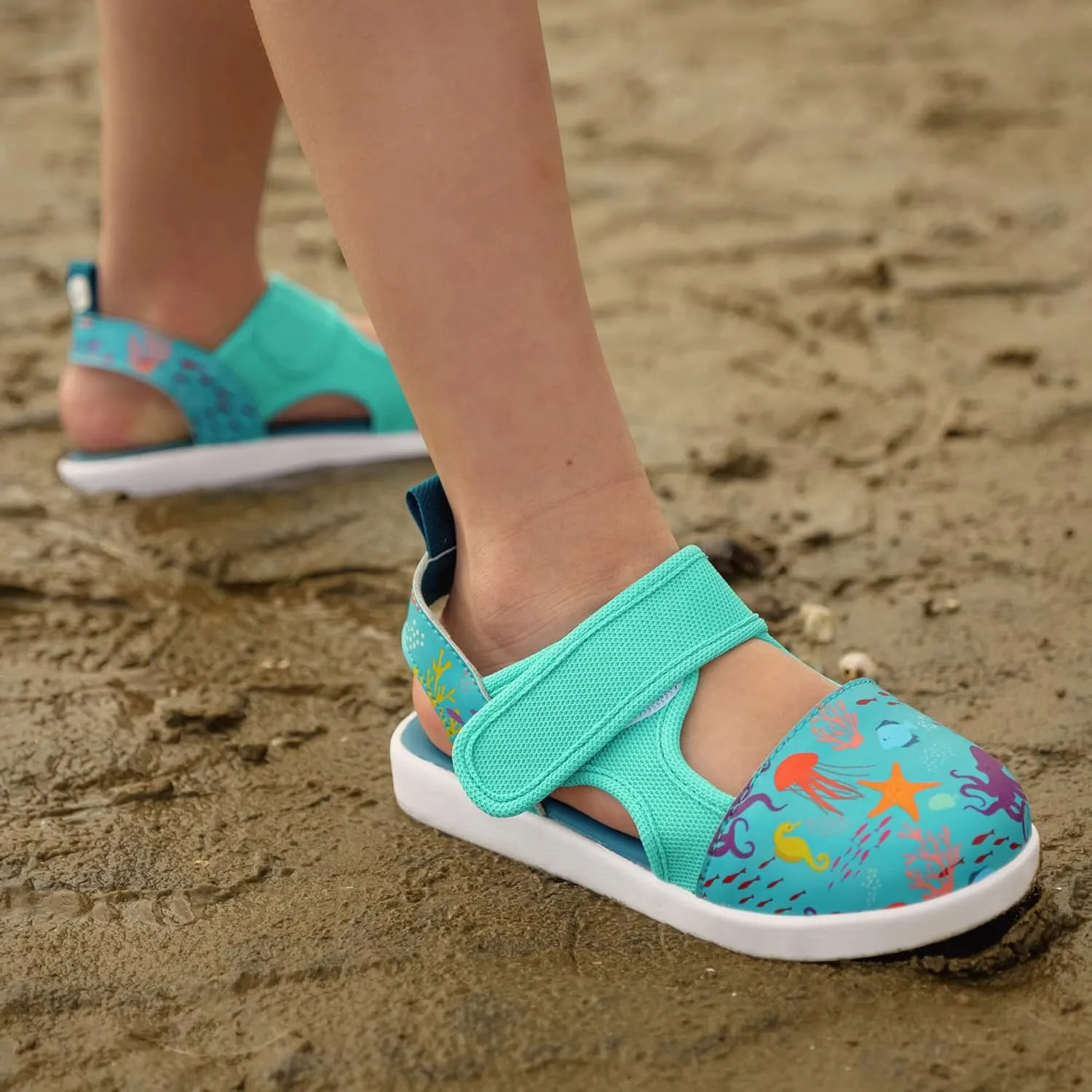 ikiki Non-Squeaky Sandals for Toddlers/Little Kids, Closed Toe