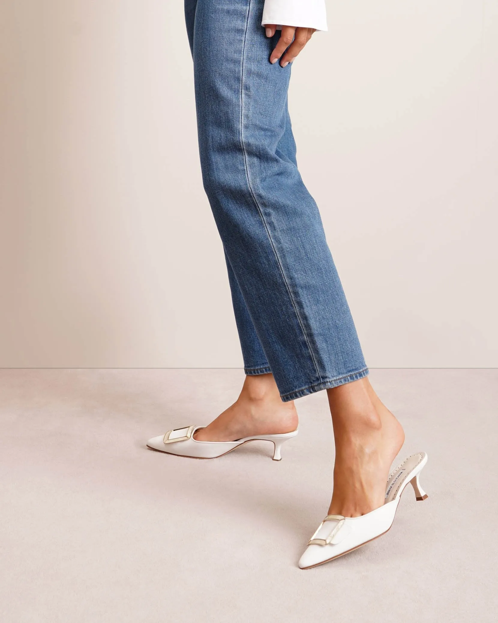 Maysale pearl 50 white mules