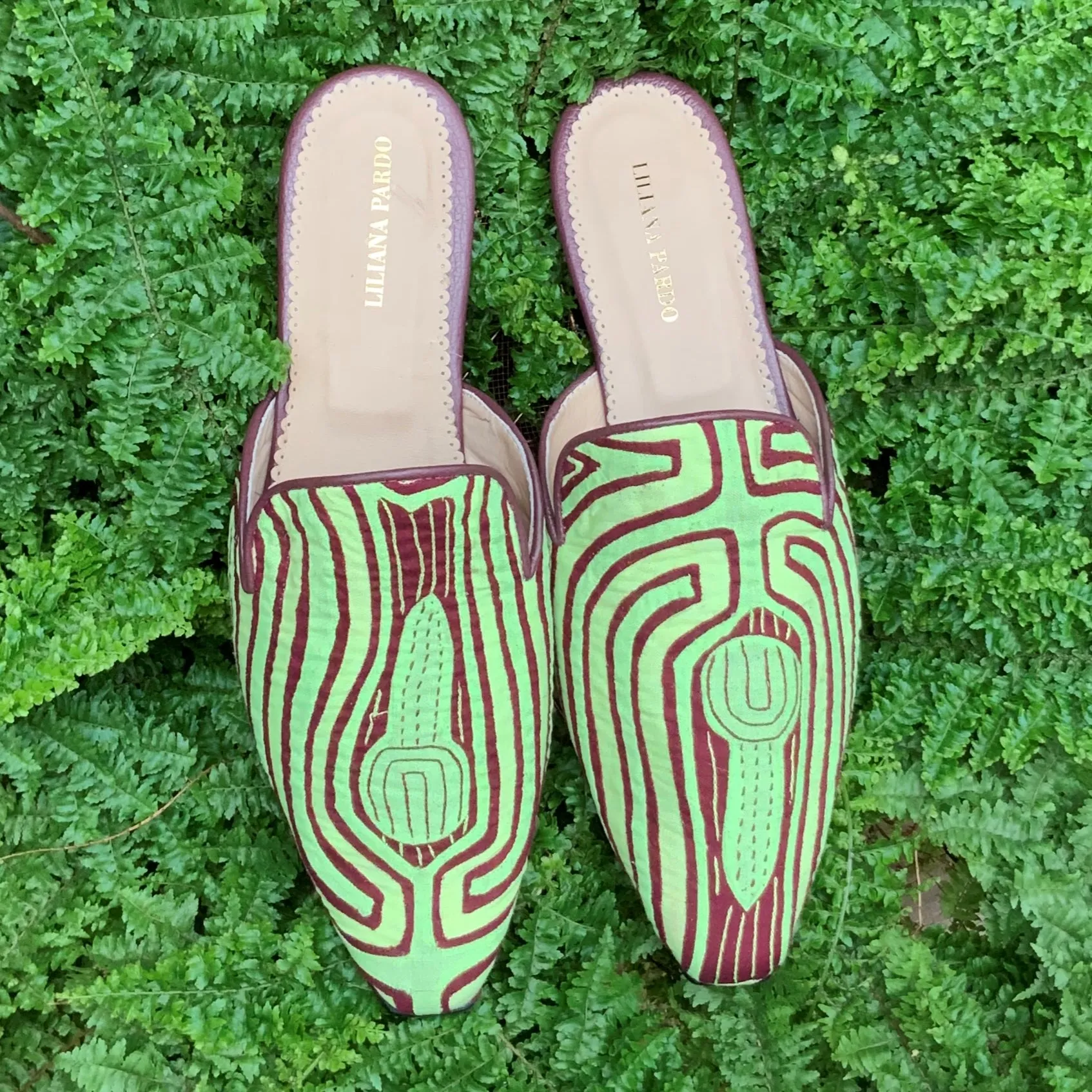 Mola Mules | Wine Green
