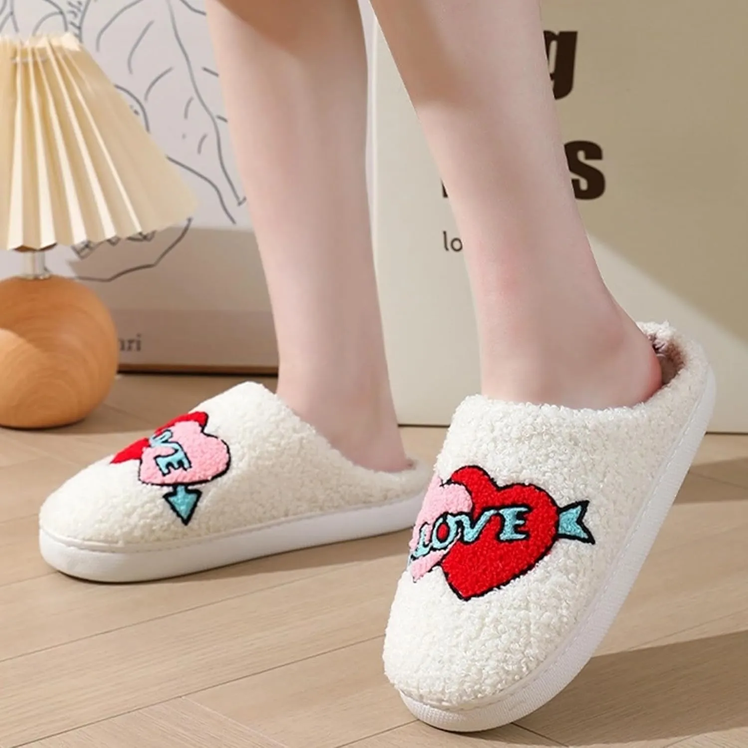 Plush Slippers Warm Slippers Couple Slippers Valentine's Day Slippers Comfy Slippers for Women Men Indoor House Soft Cozy Non-Slip Sole Shoes Bedroom Slippers Fuzzy Slippers Gift
