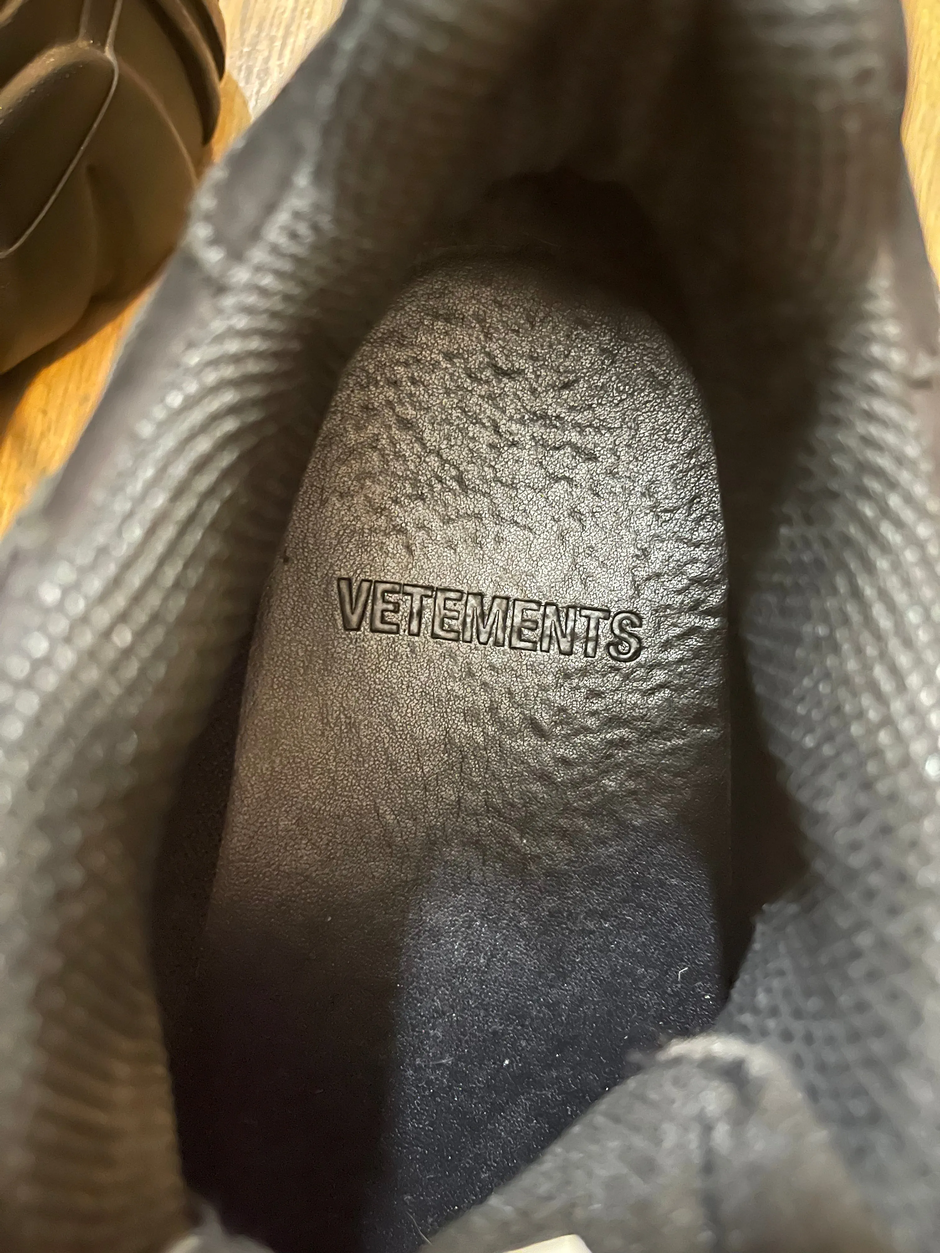 Vetements swears black platform sneaker