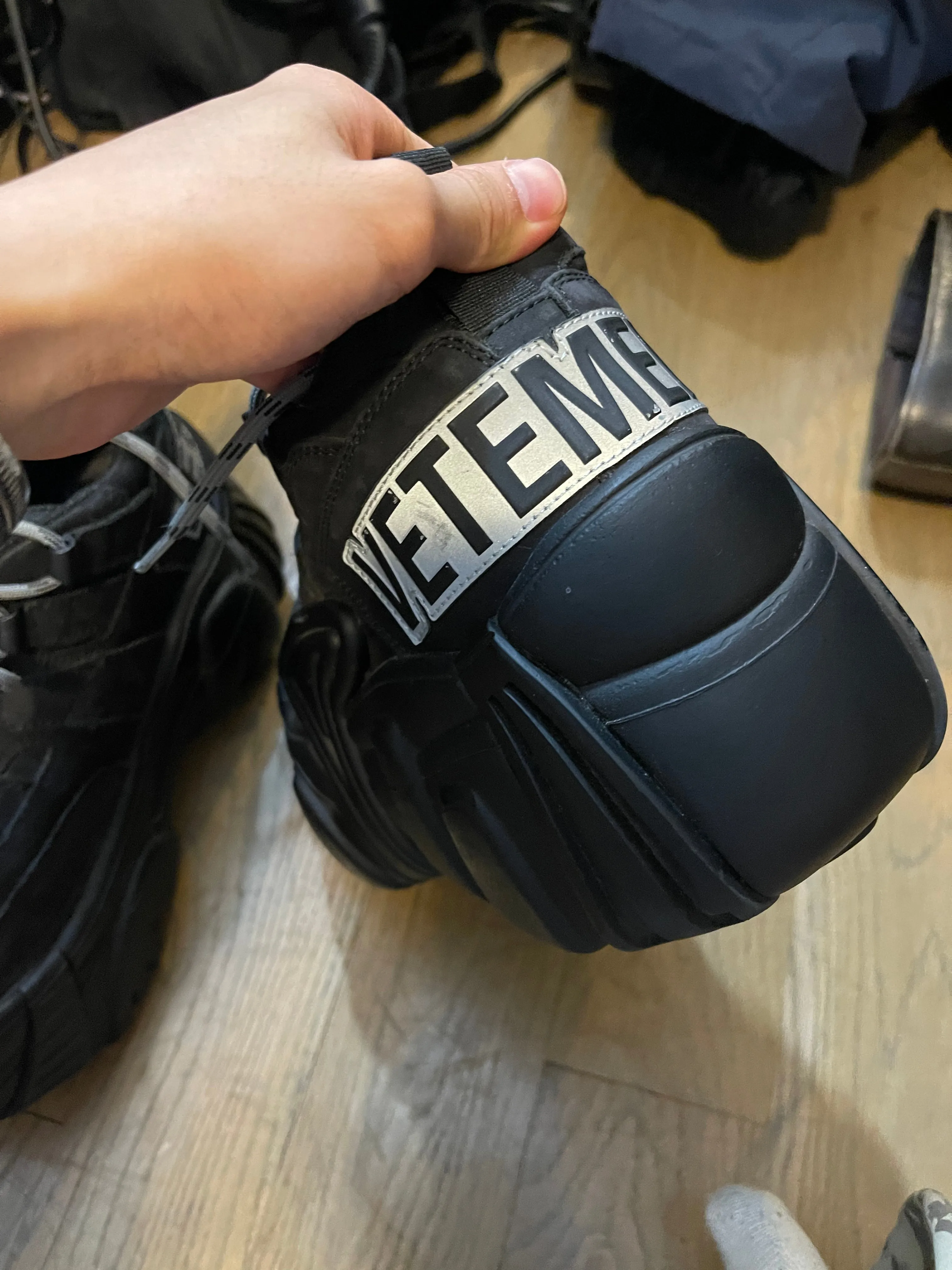 Vetements swears black platform sneaker