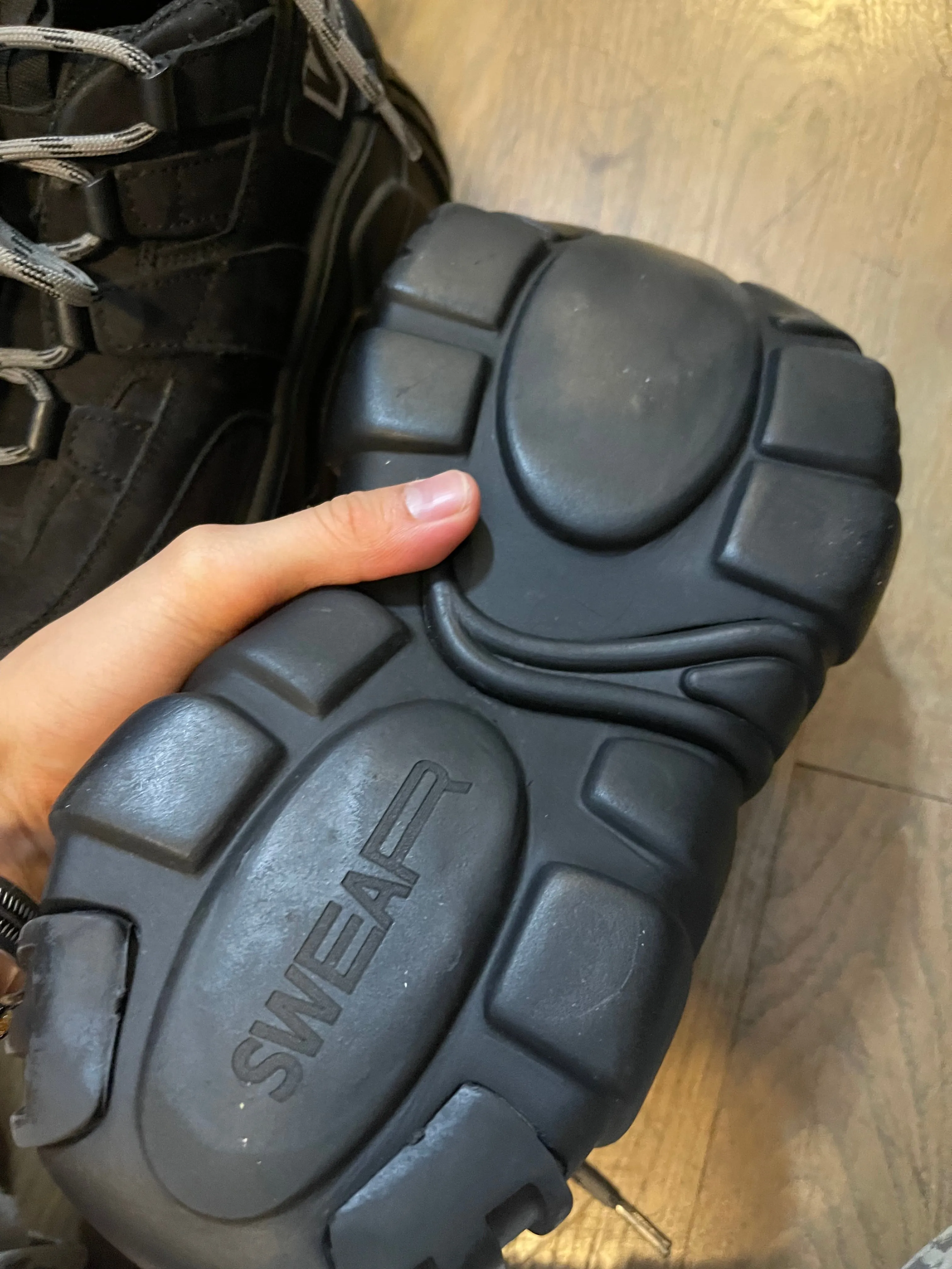 Vetements swears black platform sneaker
