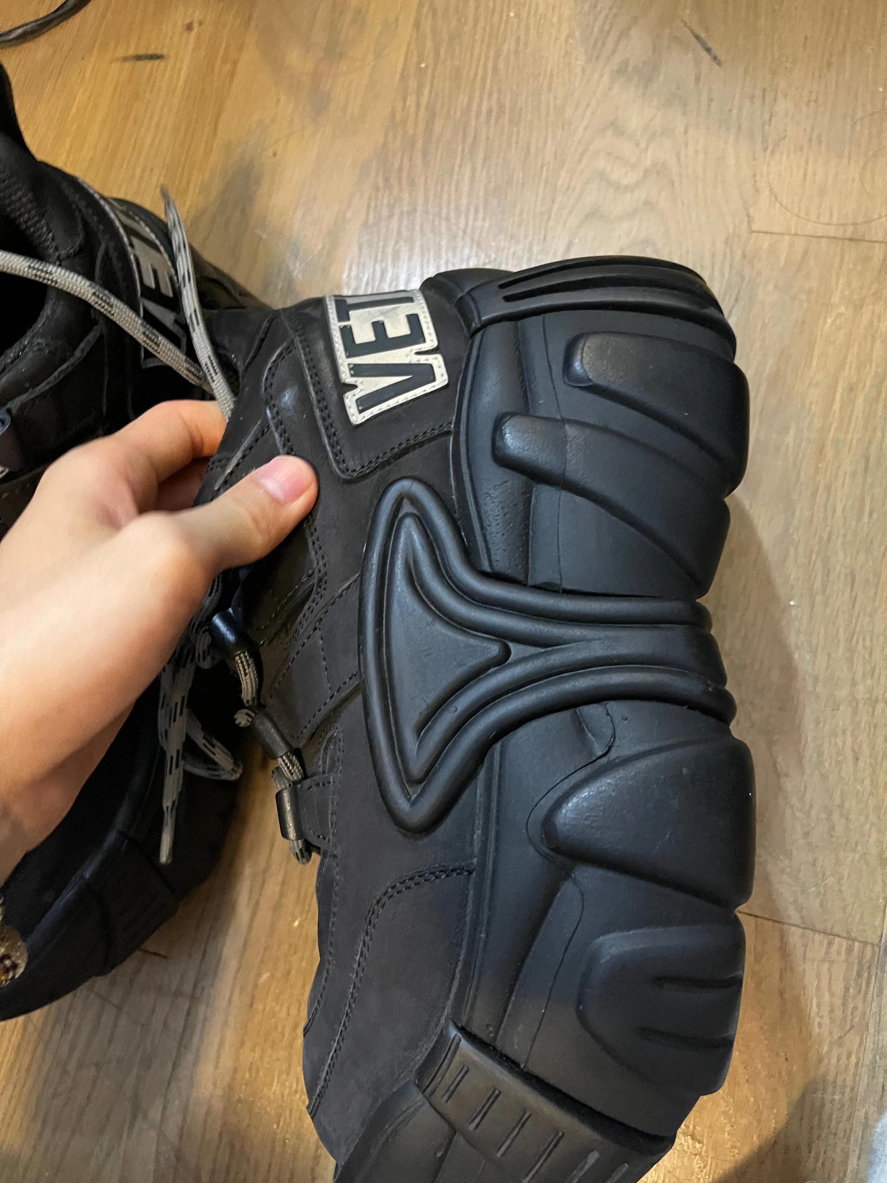 Vetements swears black platform sneaker