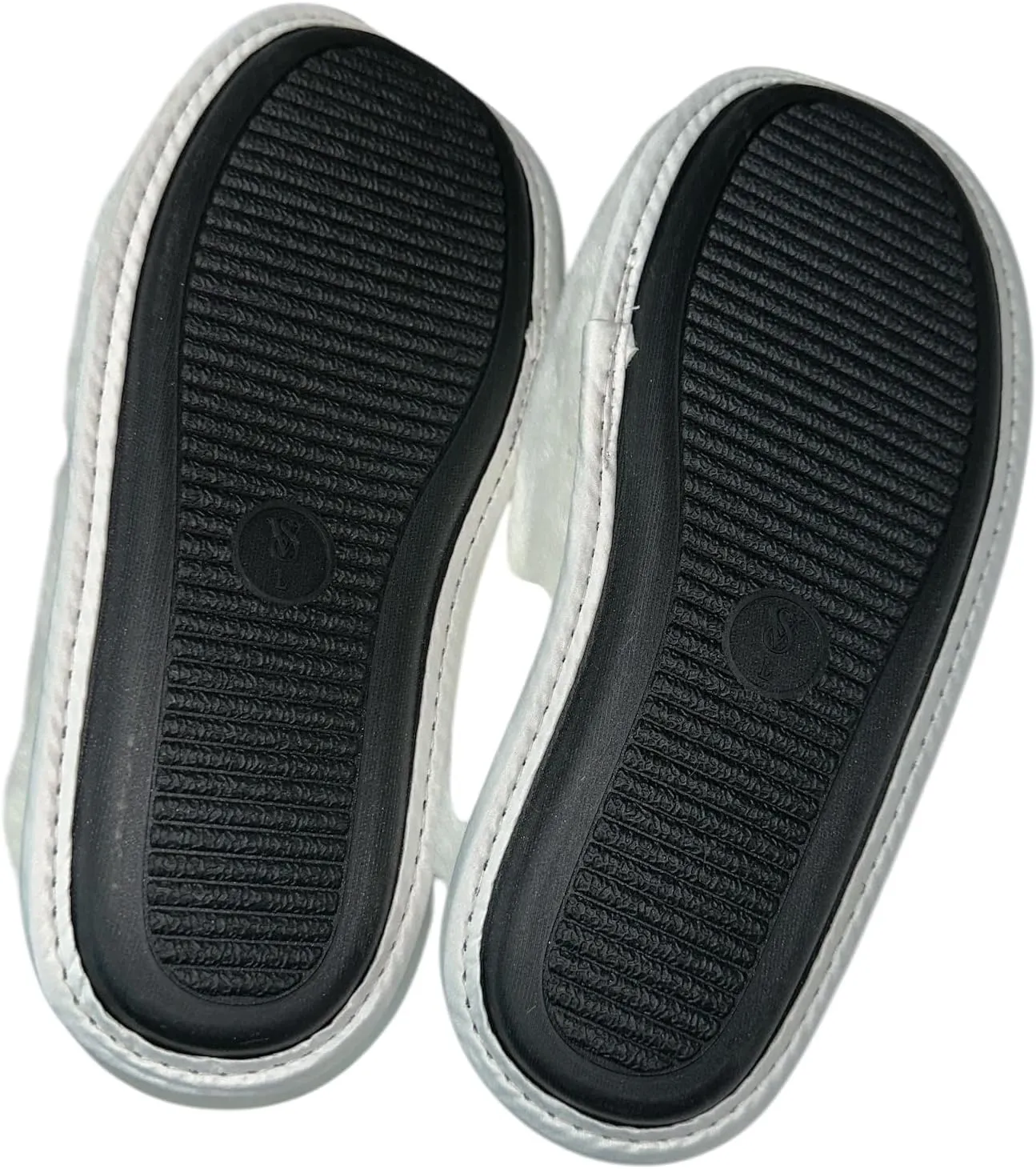 Victoria's Secret Closed Toe Faux Fur Slipper Color White New