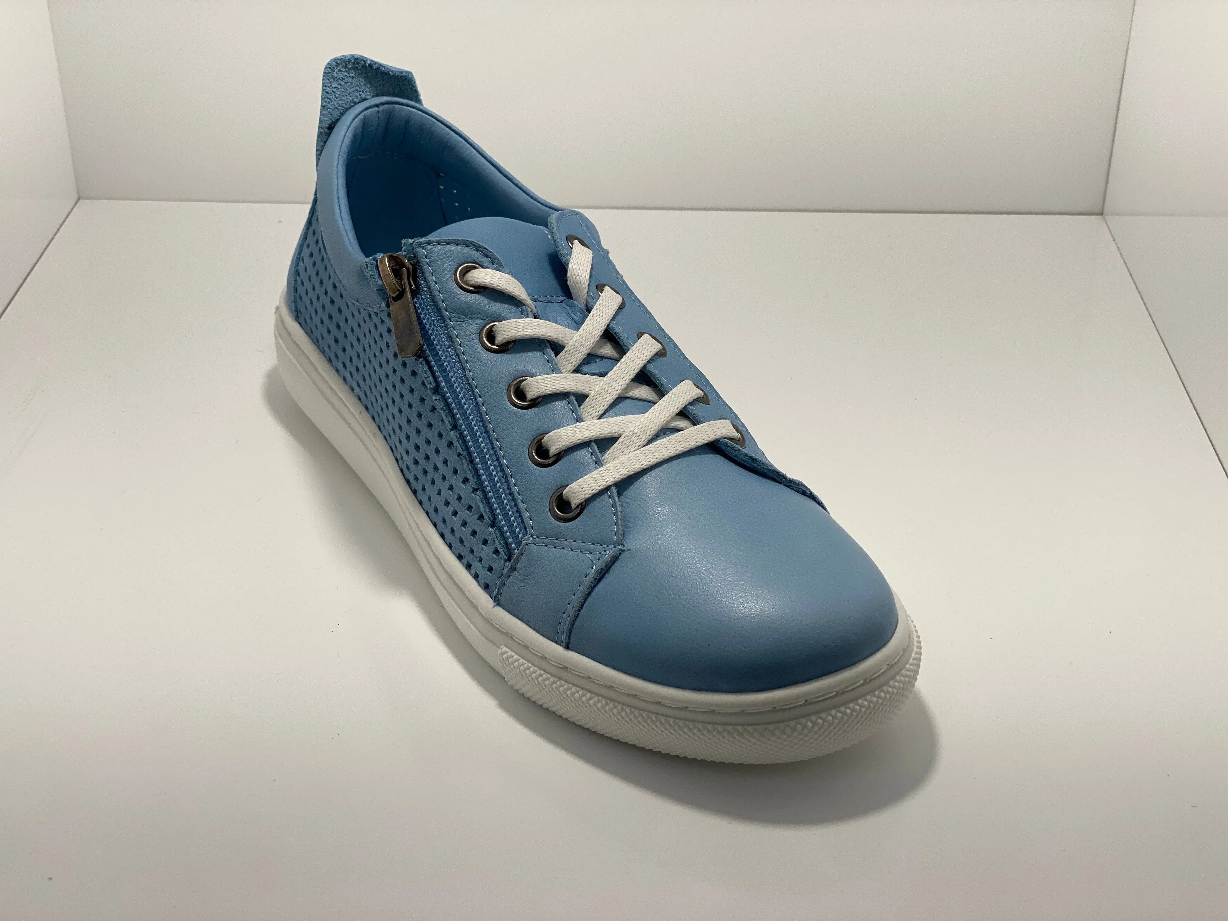 Wizard Zip & Lace Casual Sneaker