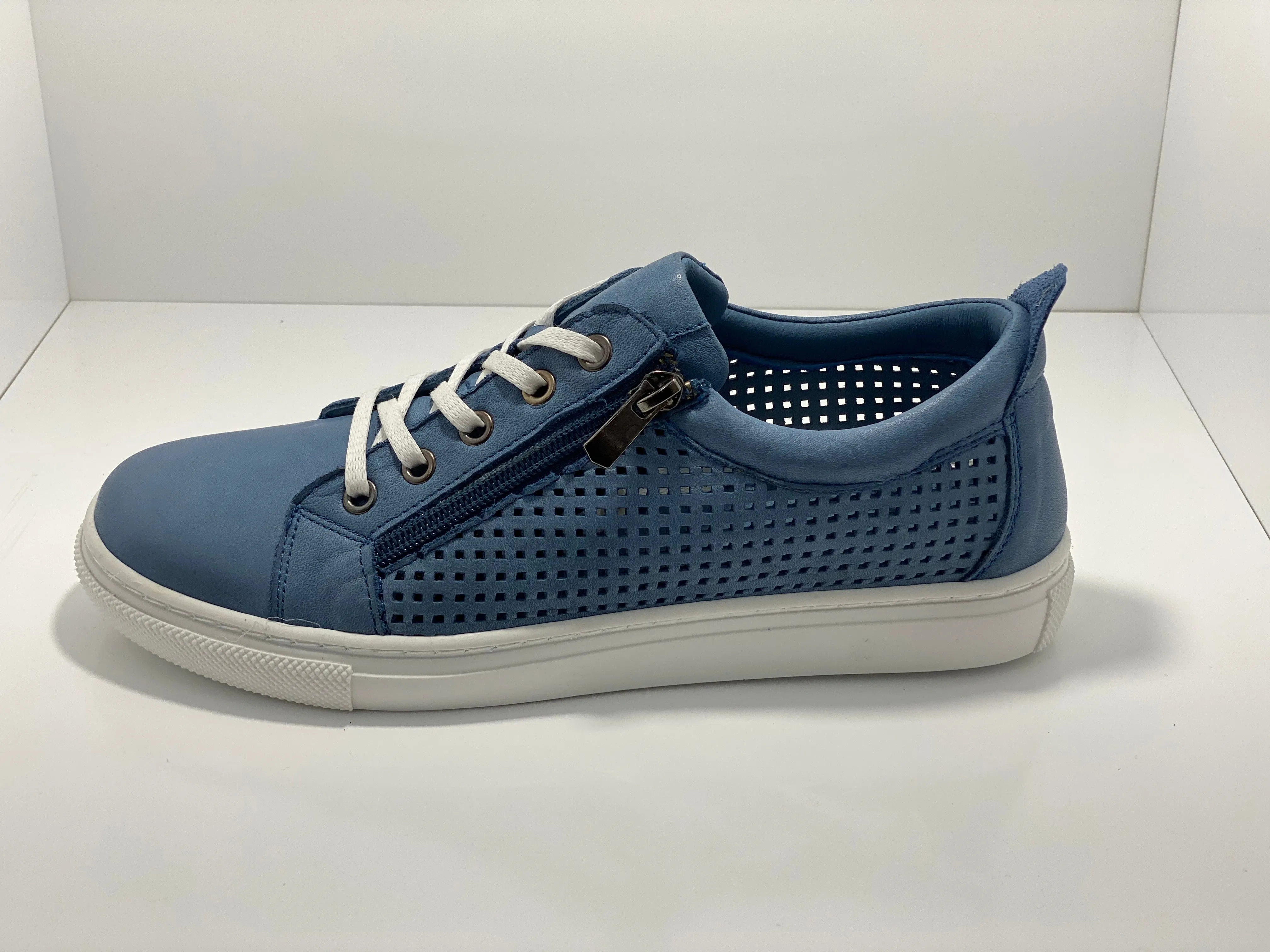 Wizard Zip & Lace Casual Sneaker