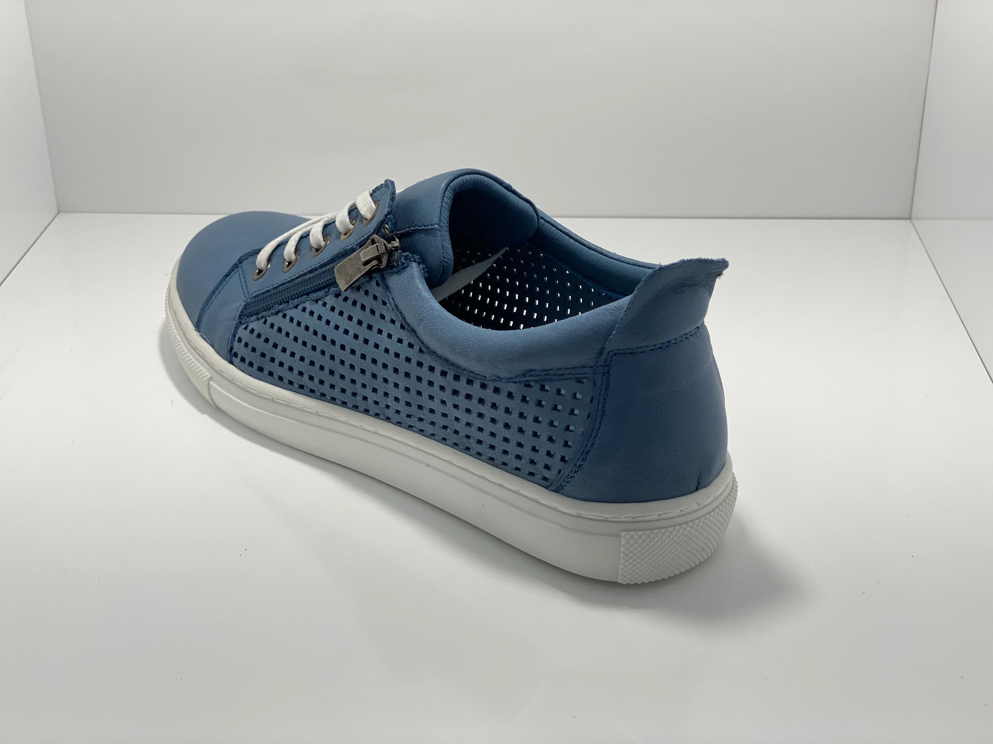 Wizard Zip & Lace Casual Sneaker