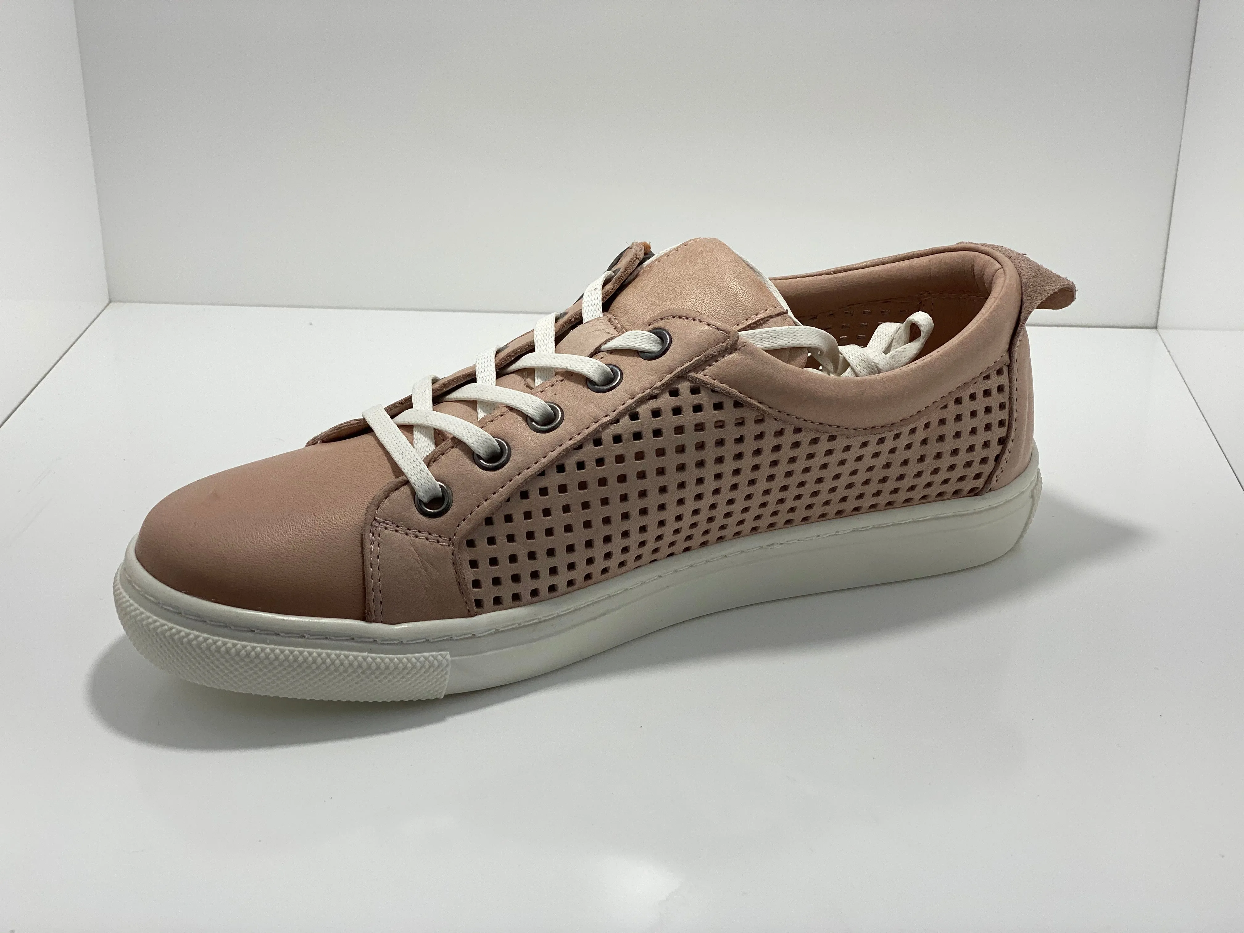 Wizard Zip & Lace Casual Sneaker