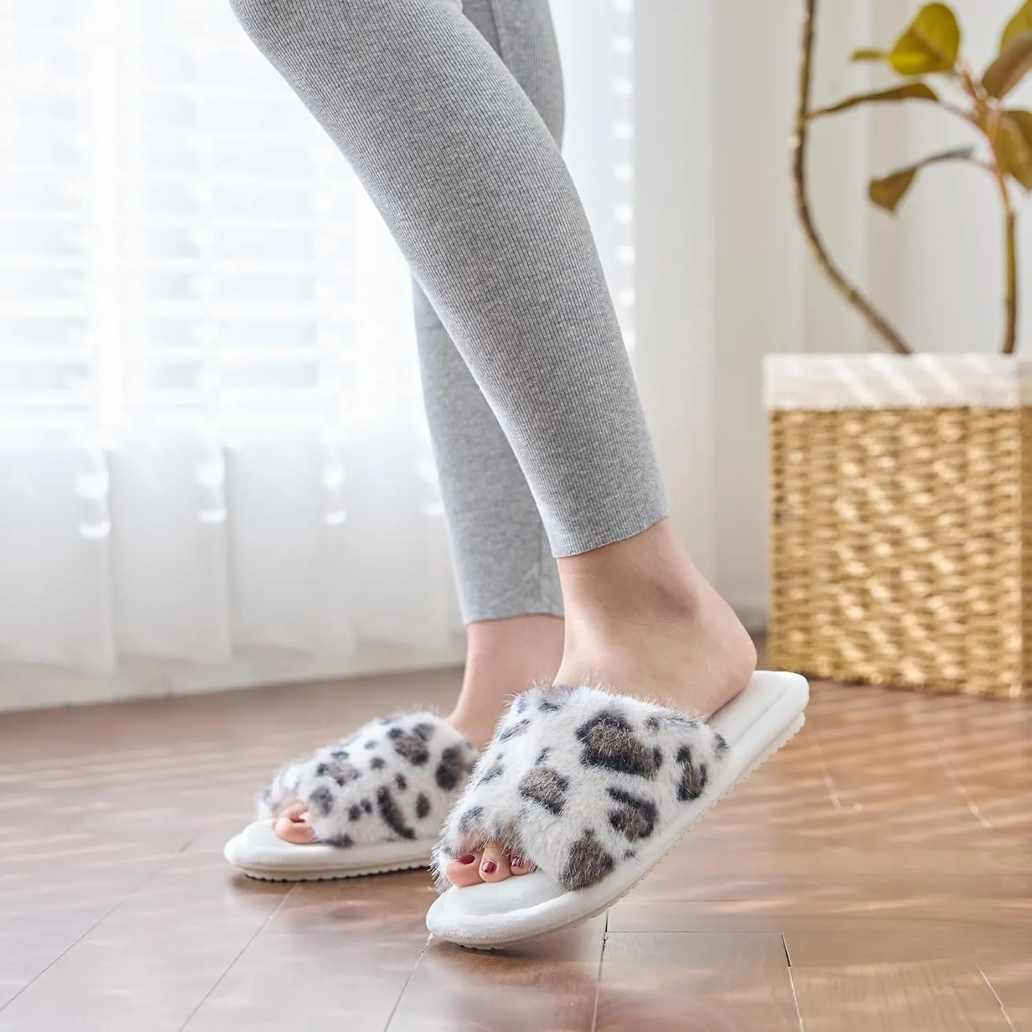 Women's Fuzzy Open-Toe House Slippers with Memory Foam - Leopard Print Plush Cozy Cute Slipper Indoor/Outdoor Soft Slip On Slides Gifts for Women Mom Her Ladies